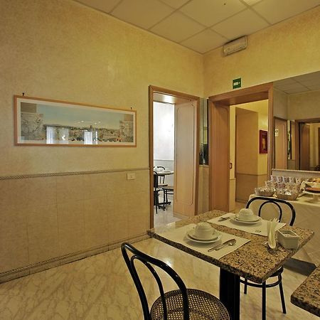 Hotel Embassy Rome Exterior photo