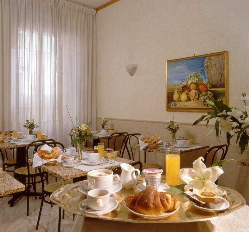 Hotel Embassy Rome Restaurant photo