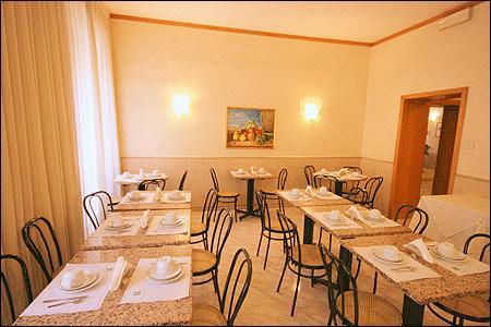 Hotel Embassy Rome Exterior photo